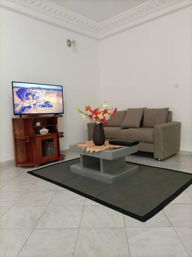 Residence Sh Яунде Екстер'єр фото